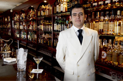 馬德里的酒吧招待對待每一位客人都很友好