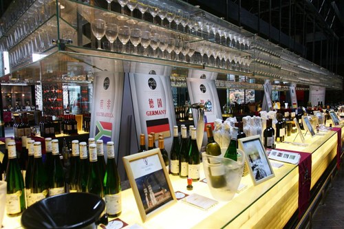 暢飲世界各地精品葡萄酒佳釀 暢飲世界各地精品葡萄酒佳釀