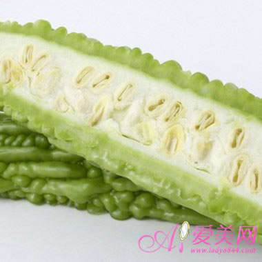 夏季上火吃苦瓜飲食幫你消暑氣