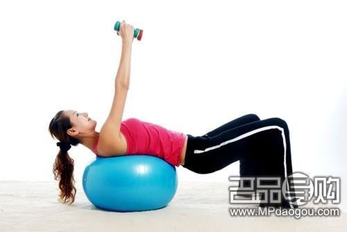 悠閑啞鈴操輕松塑造完美線條