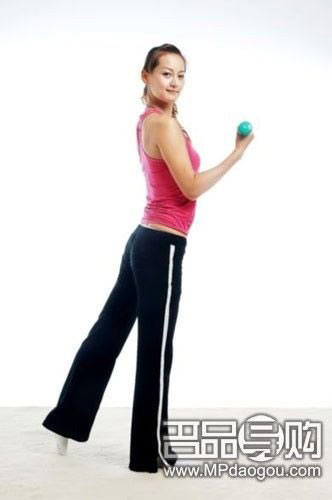 悠閑啞鈴操輕松塑造完美線條