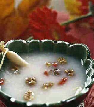 七款美容湯喝出水潤紅顏