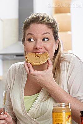 四類人不宜吃花生