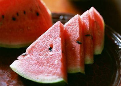 夏天吃西瓜是減肥還是增肥？