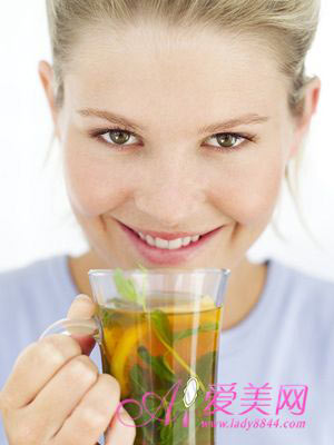 飲食技巧喝飲料小心喝出胖身材