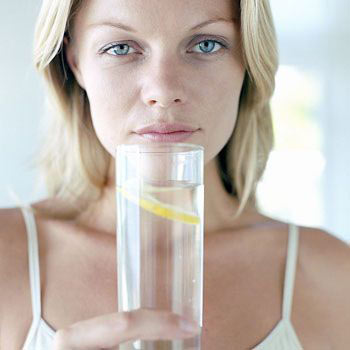 喝水日程表教你排毒更暢快