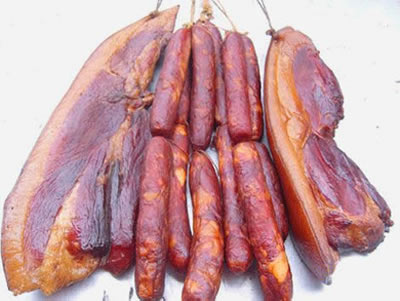 用冷水煮臘肉又嫩又“排毒”