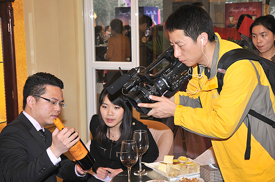 廣佛城市圈近30多家主流媒體記者到現場采訪