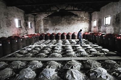 白酒勾兌本非“秘密”，無需談“精”色變