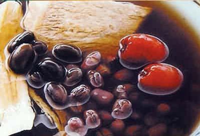 女性養(yǎng)生：不變“黃臉婆”常吃9種食物 