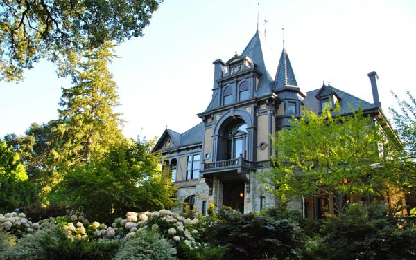 貝靈哲酒莊(Beringer Vineyards)