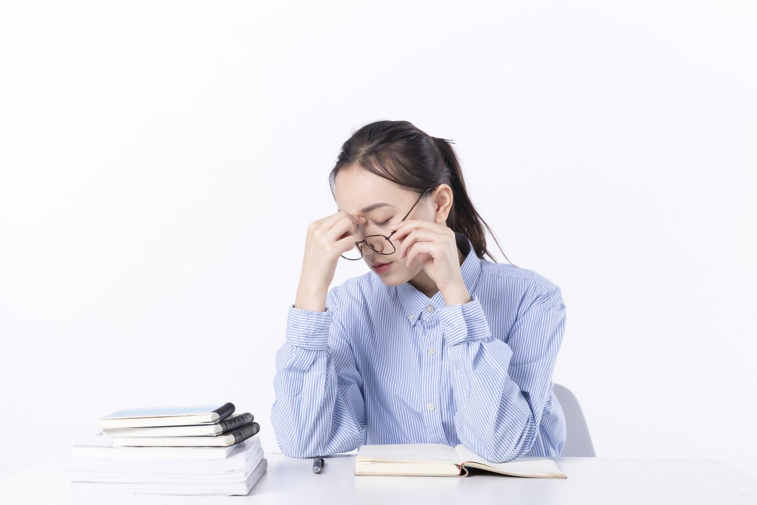 攝圖網(wǎng)_501132480_banner_過度用眼產(chǎn)生疲勞(非企業(yè)商用)