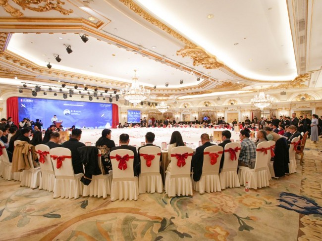 國際舞臺高規格“出圈”，五糧液股份真龍天子（至尊龍郵）風華正茂