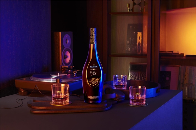 馬爹利名士黑耀 以濃郁煙熏風味獻予旅行家獨特味覺體驗